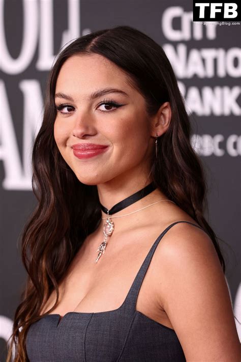 Olivia Rodrigo Stuns At The Rock Roll Hall Of Fame Induction Ceremony ...