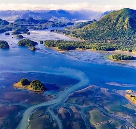 BEST PLACES TO VISIT IN CANADA IN OCTOBER. | GLOBAL MOVIE MAGAZINE ...