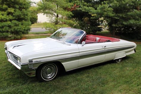 1961 Oldsmobile Starfire Convertible for sale on BaT Auctions - sold for $23,500 on October 24 ...