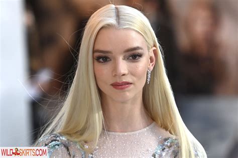 Anya Taylor-Joy / anyataylorjoy / owlicats nude OnlyFans, Instagram ...