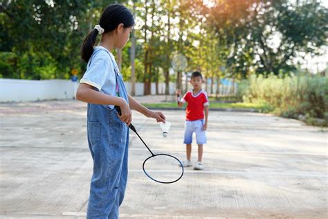 Badminton Kids 的图像结果