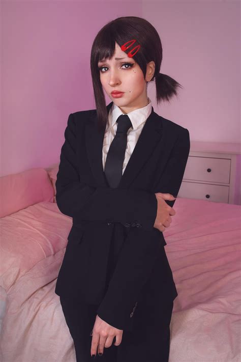 Kobeni by Shiroktsne : r/Cosplay_Queens