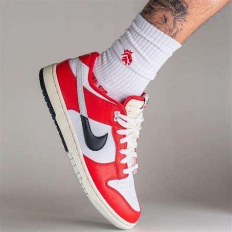Nike SB dunk Low Split Chicago – SNEAKS.FREAKS