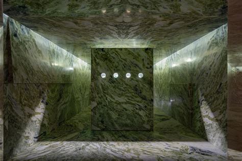 Galeria de Instalação Beyond the Surface / OMA - 3