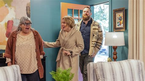 Watch Home Town: S9E16 - Everything's Coming Up Roses on Philo (Free Trial)