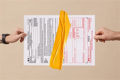 W-4 vs W-2 Forms: Learn the Differences | FormPros