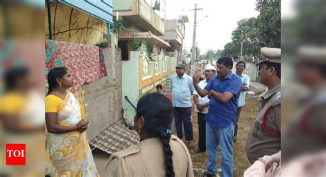 Nighties ban in Andhra village: In Andhra Pradesh village, wear nightie ...