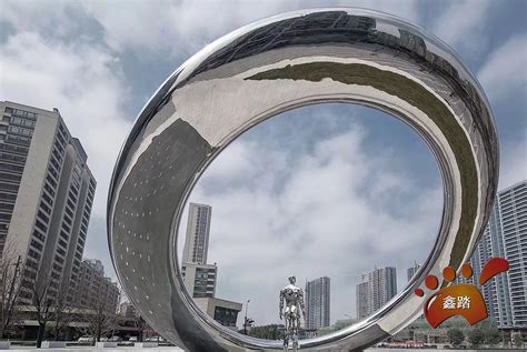 不锈钢抽象圆环雕塑 广场景观雕塑-宏通雕塑