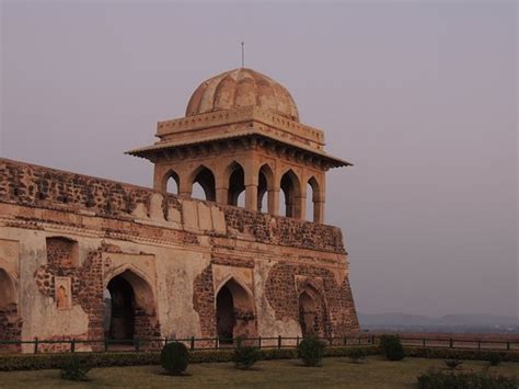 Rani Roopmati Palace (Mandu) - What to Know Before You Go (with Photos ...