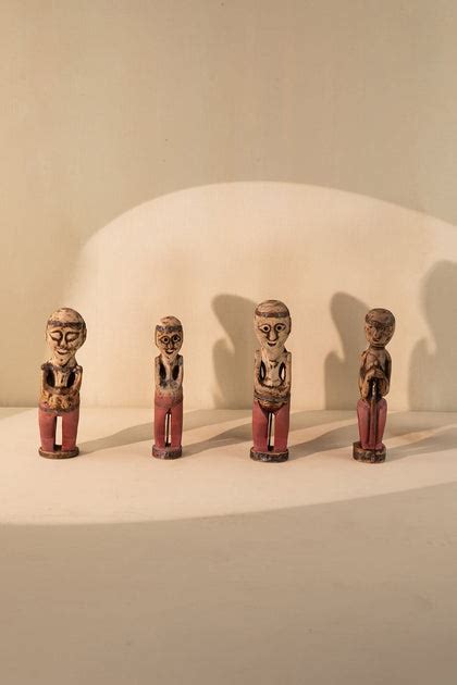 Buy Dhubri Assorted Red Reclaimed Wood Mini Sculpture Online – Freedom Tree