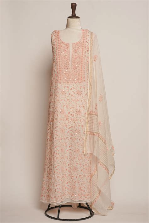 Mul Chanderi embellished peach kurta dupatta set – Banarsi Das & Sons