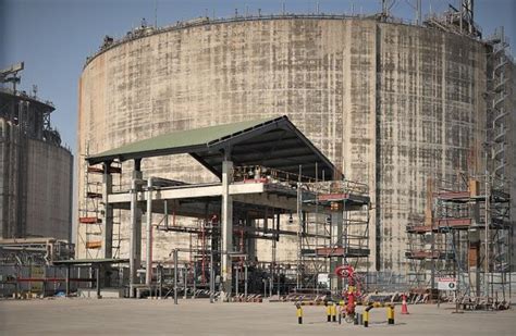 Shell Energy India opens its LNG-truck loading unit in Hazira | Autocar ...