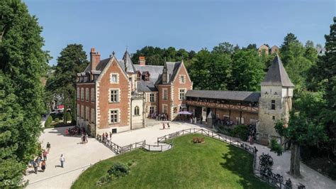 Chateau du Clos Luce Skip-the-Line Ticket - Klook India