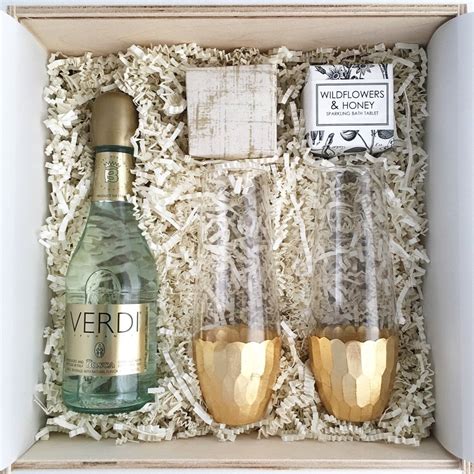 Custom gift by Teak & Twine Corporate Christmas Gifts, Corporate Gifts ...