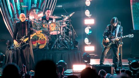 Smashing Pumpkins in Milwaukee, Fiserv Forum concert announced | FOX6 ...