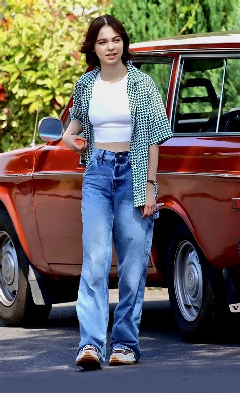 Pippa Fitz-Amobi Outdoor Snooping by KusanagiLover on DeviantArt