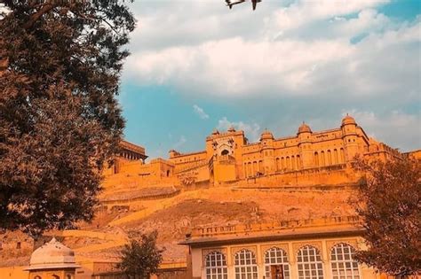 रानी की ख्वाहिश पूरी करने के लिए बना था यह महल, एक माचिस की तीली से ...