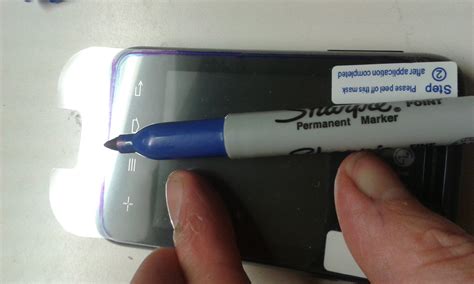 Using Guide Sticker for Screen Protector 的图像结果