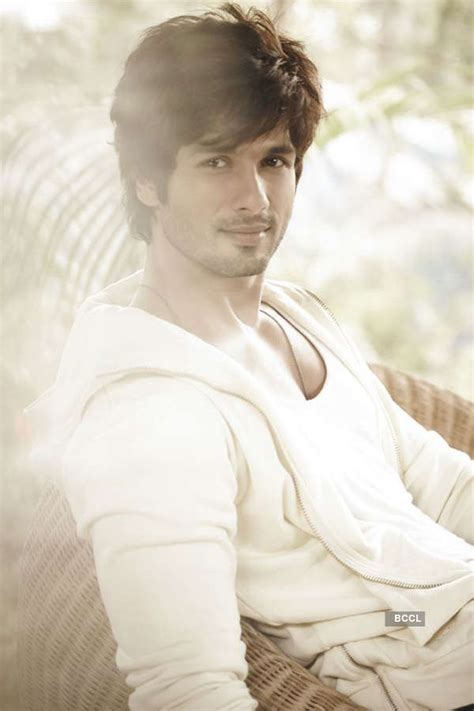 Shahid Kapoor's Portfolio Pics Pics | Shahid Kapoor's Portfolio Pics ...