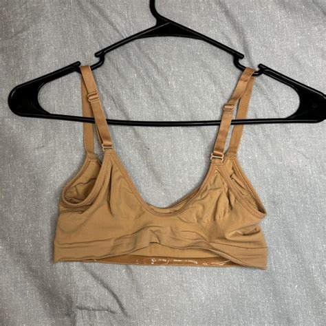 Skims Shapewear Where to Buy 的图像结果