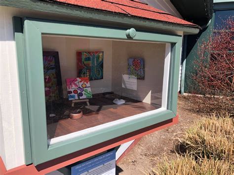 Little Free Art Gallery – Oliver Art Center Frankfort Michigan