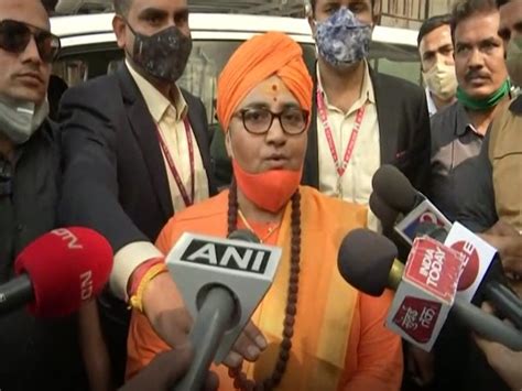 Malegaon blast case: Special NIA Court adjourns hearing, Pragya Thakur ...