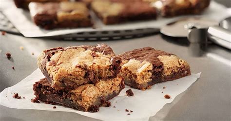 Domino's debuts warm cookie-brownie dessert