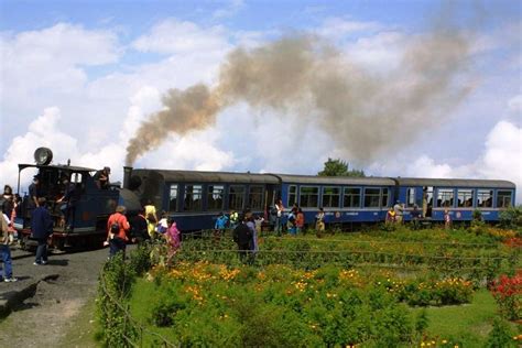 Batasia Loop, Darjeeling - TimesTravel