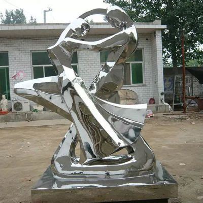 不锈钢抽象人物雕塑的作用-宏通雕塑