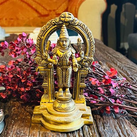 Pital 6 : Lord Vishnu Vintage Style Brass Statue — Khojcrafts