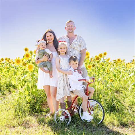 Emily Grey | My little cowgirl 💕 #onetruelove #teethypegs #thatsmilethough | Instagram
