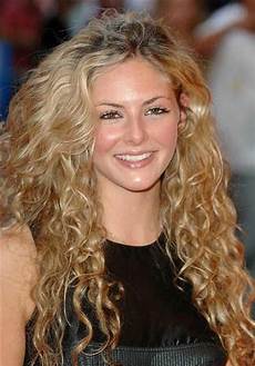 how to style curly hair without frizz curly hairstyle routine hairstyles how to style curly hair without frizz curly hairstyle routine hairstyles