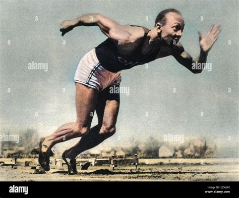 Jesse owens 1936 olympics hi-res stock photography and images - Alamy