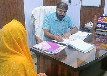 3 Best Oncologists in Varanasi, UP - Expert Recommendations