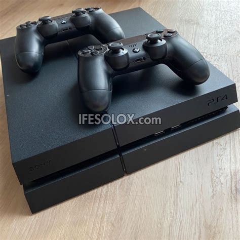 Playstation 4 slim console 500gb top