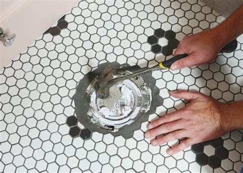 How to Install a Toilet HowToBasic 的图像结果