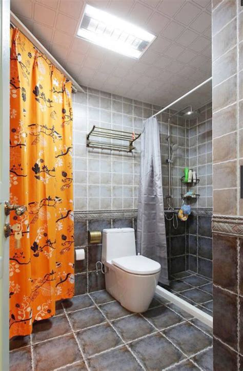 卫生间浴帘图片，狭小空间趣味无穷-中国木业网