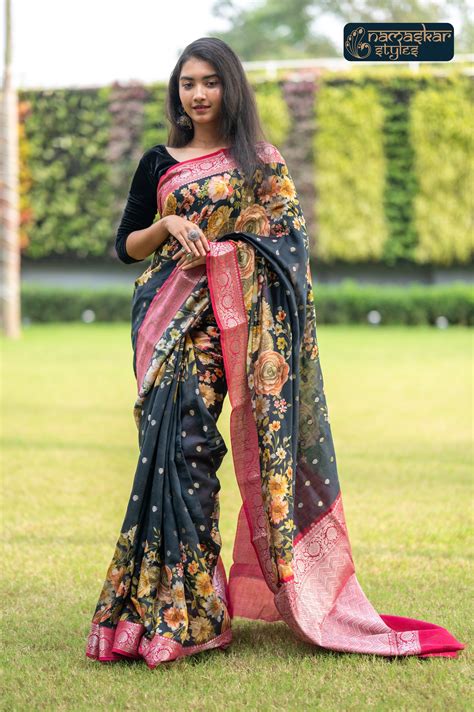 Majestic Dark Blue Zari Woven Pure Banarasi Silk Saree with Silk Mark ...