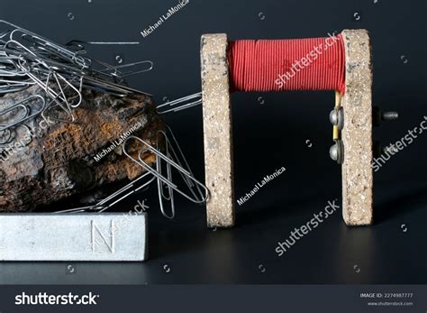 6 Permanent And Temporary Magnet Images, Stock Photos & Vectors ...