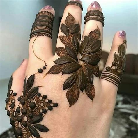 Pin by Tan Chee Seng on Henna | Mehndi designs for hands, Henna flower ...