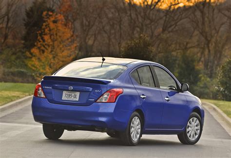 2013 Nissan Versa Sedan - HD Pictures @ carsinvasion.com