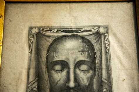 1900's Holy Face of Jesus Veil of Veronica Reliquary Relic Framed ...