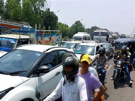 Severe Traffic Jam In Haridwar Causes Distress To Travellers Due To ...