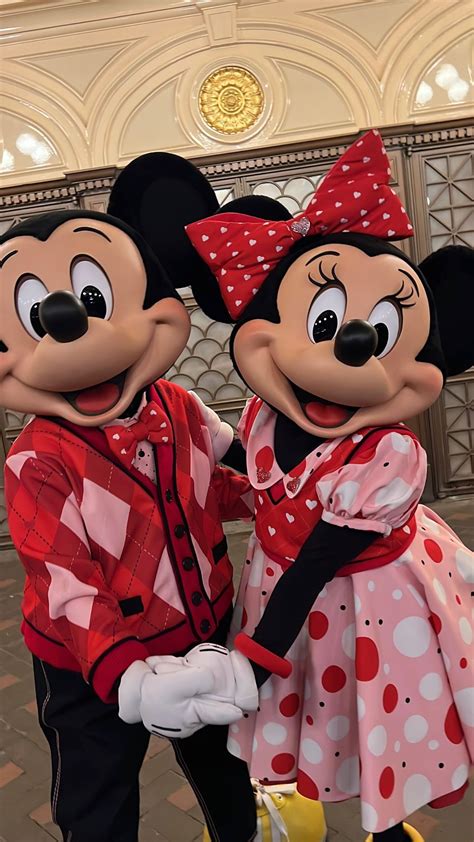 7 Ways to Celebrate Valentine's Day at Disney Parks! - MickeyBlog.com