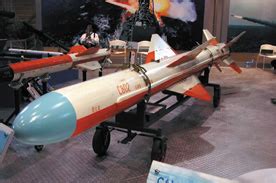 美称中国依托多种新型导弹 实现全球常规打击能力_军事_凤凰网