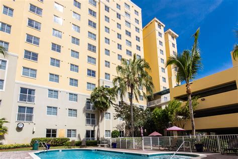 Rayos del Sol Apartments – PMI Florida – Professional Management Inc.