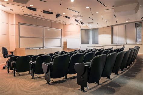 Double majors, secondary majors and dual degrees at Stanford, explained