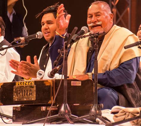 Enjoy Poetry & Mushaira At Jashn-e-Rekhta, 2019 | LBB, Delhi