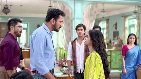 Watch Milon Hobe Kotodine S1 Episode 113 on JioHotstar