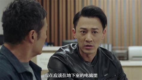 一群香港黑帮“电影”演员，一起拍了一部“电视剧”。__凤凰网